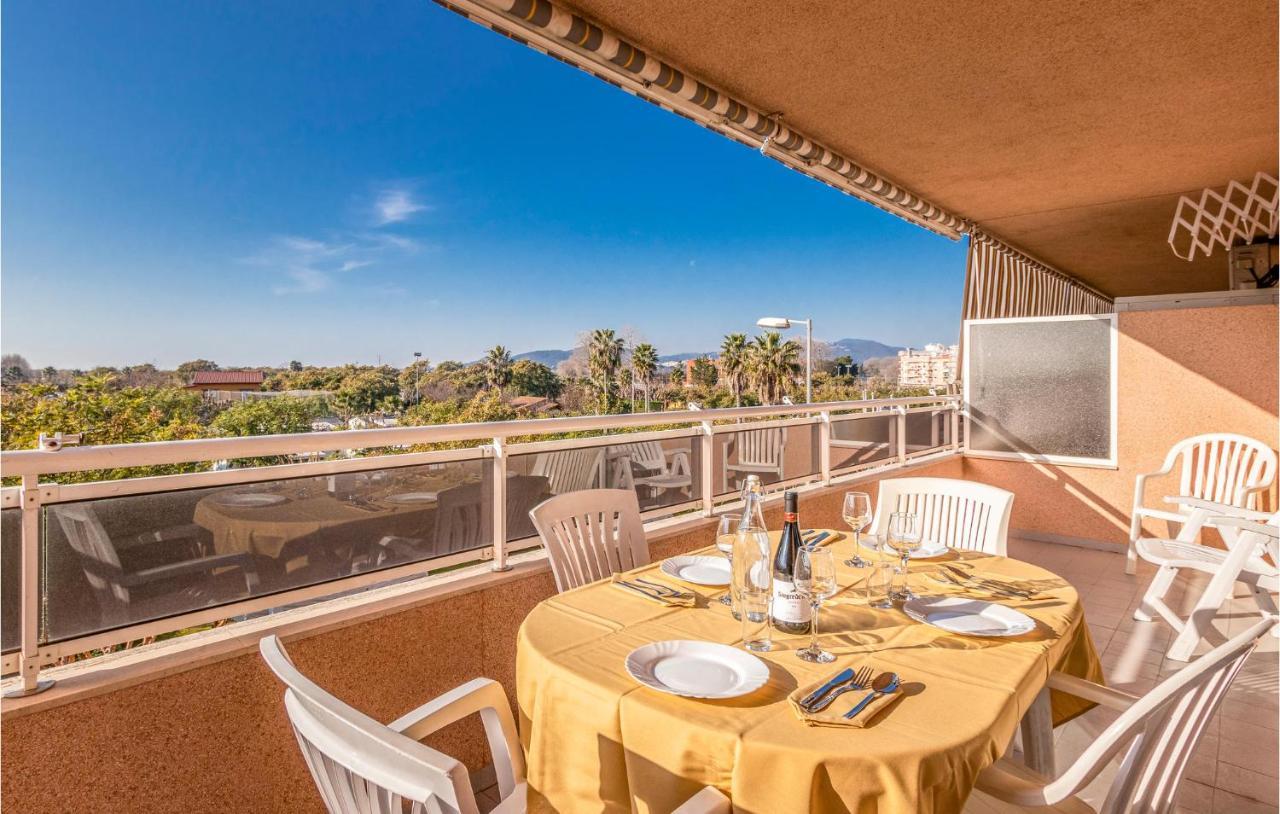 Awesome Apartment In Blanes Zewnętrze zdjęcie